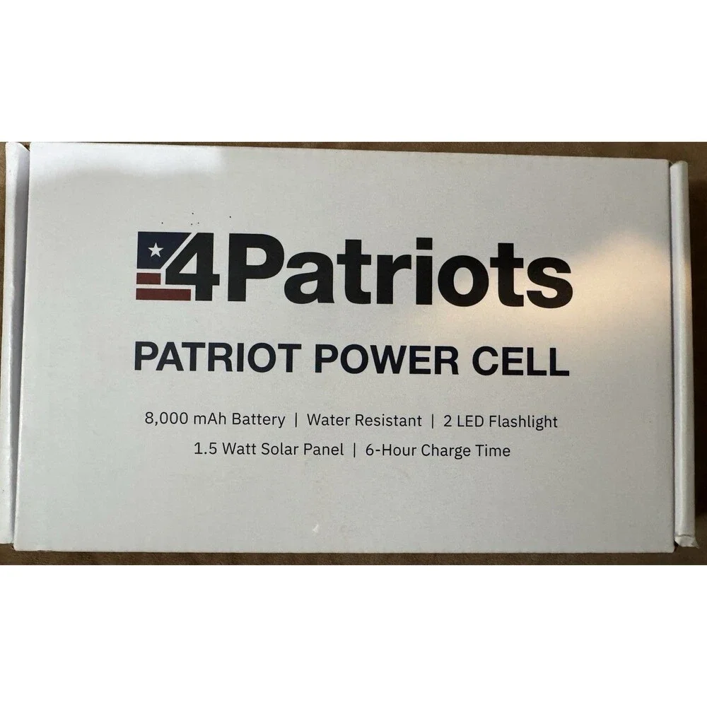 4Patriots USB Power Bank 8000mAh Water Resistant 2 LED Flashlight 1.5 watt Solar